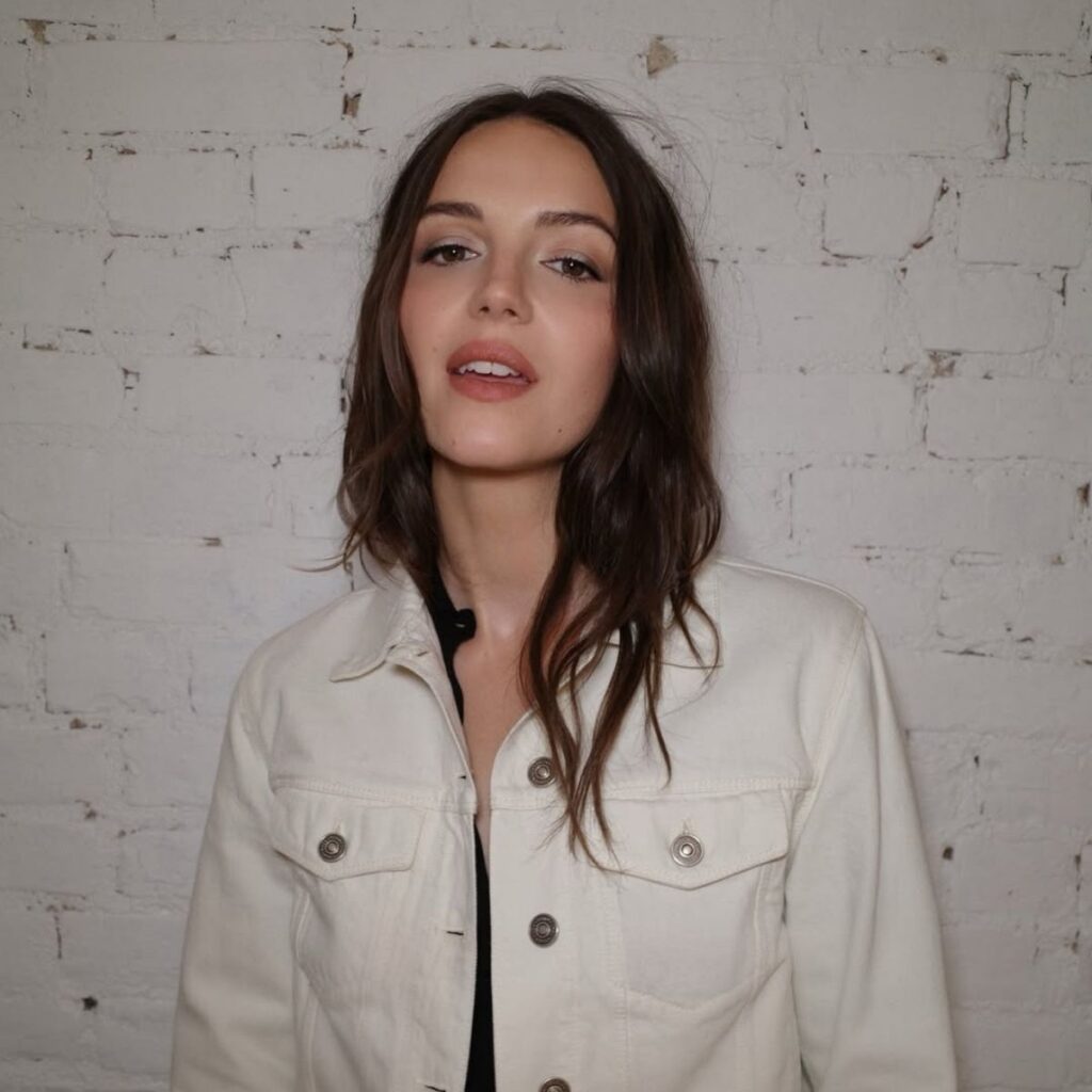 ella hunt quien es la actriz