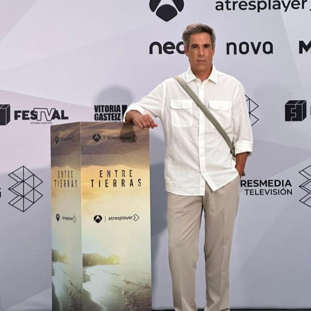 quien es unax ugalde el actor de oasis