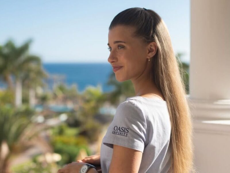 quien es victoria kantc la actriz que interpreta a celia en la serie oasis
