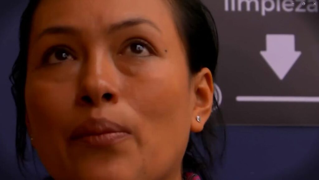 Claudia explota contra Carmen MasterChef México