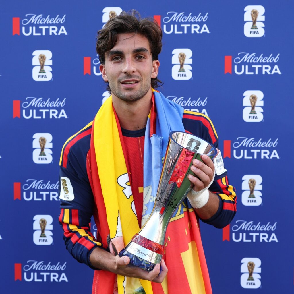 ¿Quién es Ferran Torres, edad, estatura y novia?