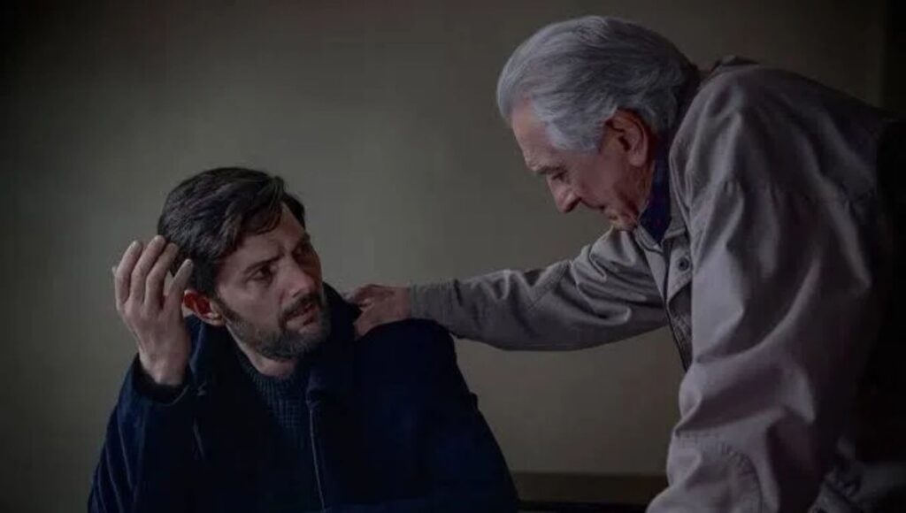 Así es "Pete Willis" Robert De Niro en Susurran tu nombre