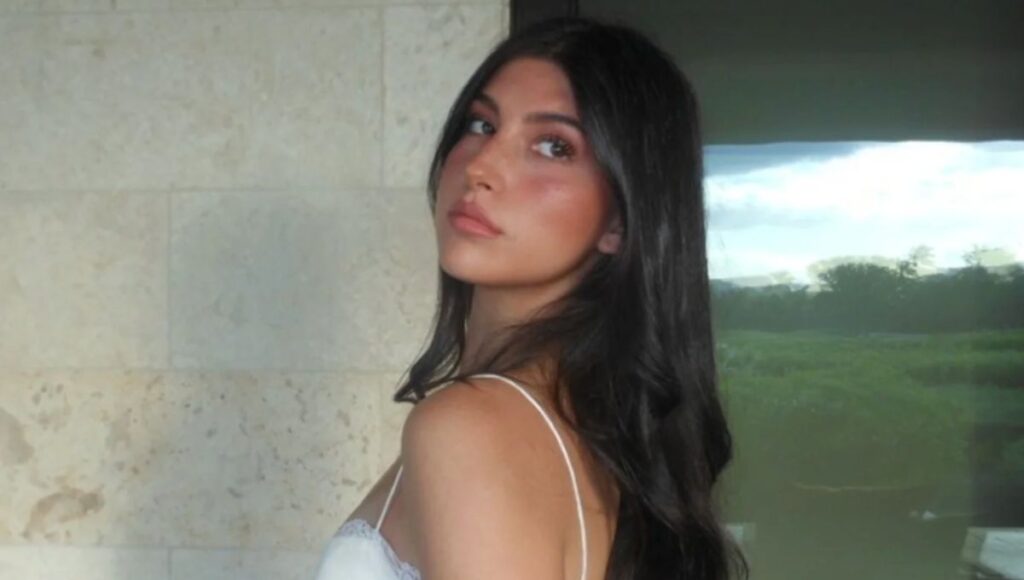 Sunny Sandler hija de Adam Sandler y protagonista de No se desea buena suerte