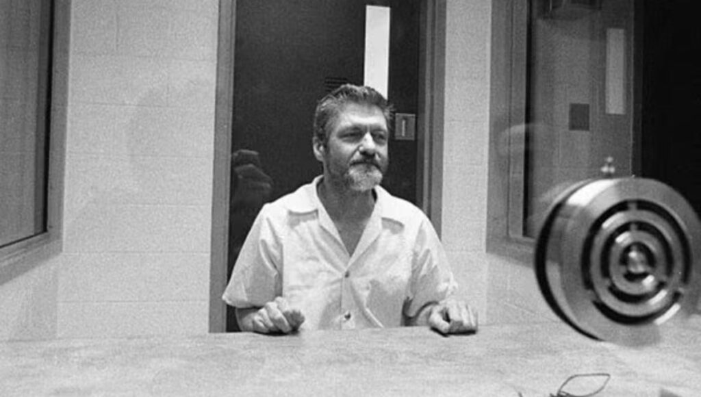 la historia real de Unabomber quien es Ted Kaczynski